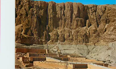 Tebas - Deir el Bahari: Templo de Hatshepsut — Edição Al-Ahram, série TH 49