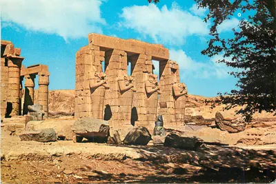 O Ramsesum — Tebas — editor K. Lambelet & Landrock, n° 117