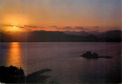 Nauplia — pôr do sol no golfo — editor DELTA, n°503