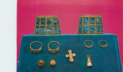 Museu Arqueológico de Tessalônica — Joias bizantinas de ouro e esmalte — Édition André, n° 6847