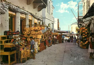 Tinos — A rua central — E.M. Diamantis & Filhos