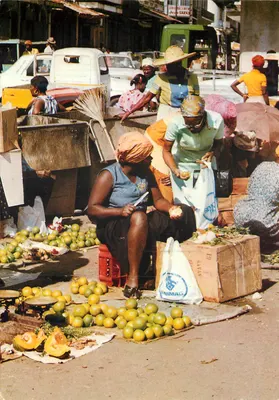 Mercado de Pointe-à-Pitre — Guadalupe — Hachette Antilles