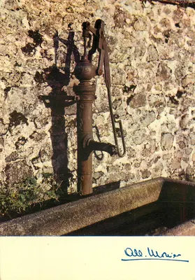 Pompe à eau antiga — O Châeur do Gardian — Velhas Moradias