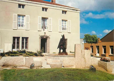 Aixe-sur-Vienne — A fonte dos Amantes, praça Mendès-France — Edições de Larrieu, n° 31094