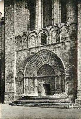 Saint-Yrieix-la-Perche — O Portal — Les Éditions Moderne NÉOJAC