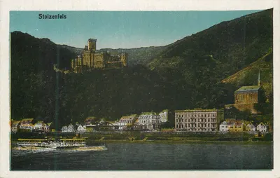 Stolzenfels — castelo na colina, aldeia às margens do Reno — sem editor ou número visíveis