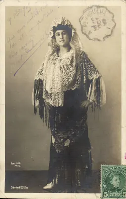 Mulher em traje andaluz — fotografia de estúdio — Fialdro, Série 2031/8