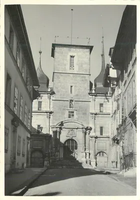 Solothurn, fachada leste do Rathaus — Verlag Photo-Brandt, No. 66