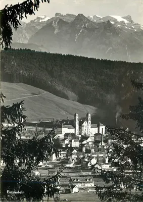 Einsiedeln — vista panorâmica com montanhas nevadas — Foto Gasser, Einsiedeln