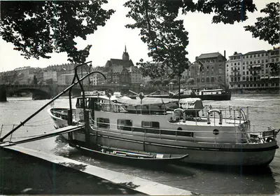 Basel — Parte junto ao rio Reno com ponte do meio do rio Reno — série 649