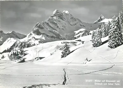 Inverno no Braunwald com Ortstock e torre alta — 01377 — Schenwetter, Glarus