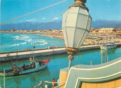 Villaggio e Alpi Apuane — Panorama e Alpes Apuanes — Edição 'Elios' Foto G. Barone
