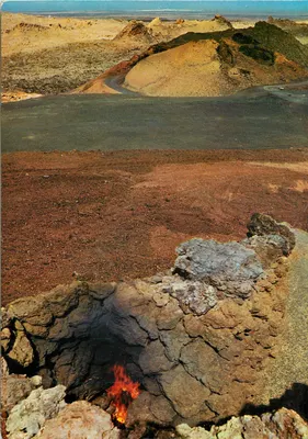 Crista da montanha de fogo — Lanzarote — Edições Sicilia Zaragoza, n°1