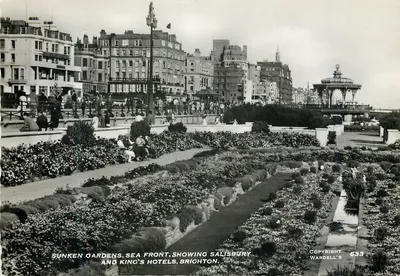Jardins encaixados, frente marítima, mostrando os hotéis Salisbury e King's, Brighton — Wardell's n°633