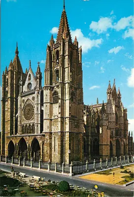 León — Catedral. Fachada principal — Imp. A.G. Cobas, S.A. Barcelona, n° 29528-XI