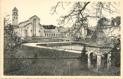 Abadia N.-D. d'Orval — A Cour de Honra e a Basílica — Editor NELS, Bruxelas