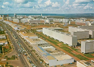 Brasília - D.F. — Avenida W com blocos de apartamentos — gráficos brunner ltda, p. 21029