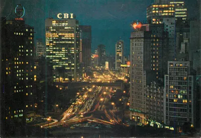Visão noturna do Anhangabaú em São Paulo — editor Brasil Turístico, n° 28