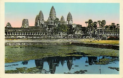 Angkor Wat — Massif Central e Galeria externa refletidos nas águas — Edição Emcet - Saigon, n° FOM 101