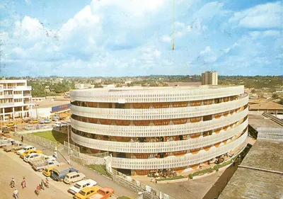 Novo Mercado Central em Yaoundé — República do Camarões — Edições I.M.A. - Impressora Adventista