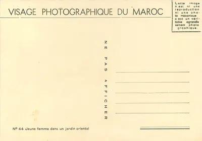 Jovem mulher em um jardim oriental — série Rosto Fotográfico do Marrocos, n° 44 — Verso