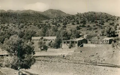 Ijoukak — O Hotel-Restaurante — Edição Atlas