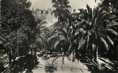 Oujda — Jardim Público - Café Maure - Palmeiras e Muralhas — Edição « La Cigogne », Casablanca