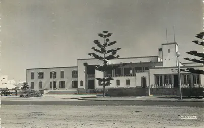 O Hotel das Ilhas — Mogador (arq. Marchisio) — Edit. « A Coruja »