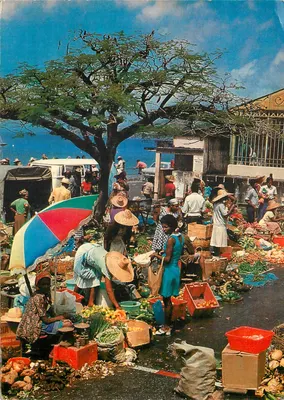 Mercado de Saint-Pierre — Martinica — Hachette