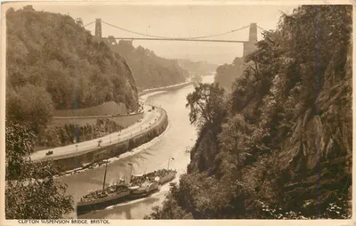 Clifton Suspension Bridge, Bristol — vista do rio e do ponte suspensa — texto impresso embaixo