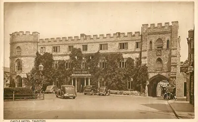 Castle Hotel Taunton — editor não visível, número de série não visível