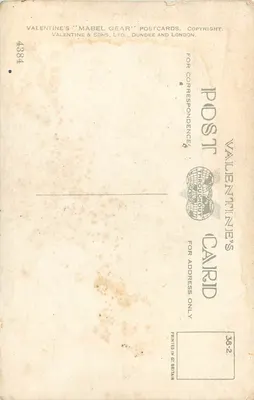 Cachorro à mesa de escritório — M. Gear — série 4384 — Verso