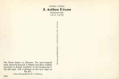 Las Tres Hermanas de Glencoe — vista de las montañas y carreteras — J. Arthur Dixon, n°3503 — Reverso