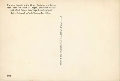 O rio Beauly no Grande Desfile do Druim Pass — entre Beauly e Strath Glass, Escócia — J. Arthur Dixon, Ltd. — Verso
