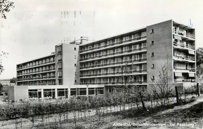 Arnhem, Centro para Idosos 'De Paasberg' — editor Uitgave Steeds, n° 469