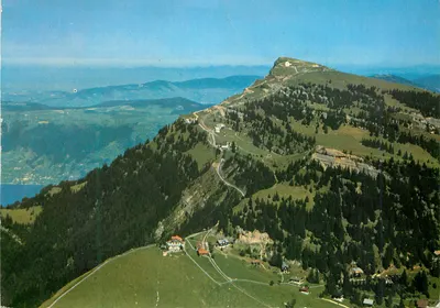 Vue aérienne de la Rigi-Staﬀelhöhe — Suisse — éditeur Flugaufnahme Swissair Photo AG, n° SR 213