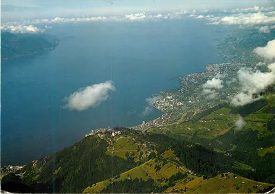 Les Rochers-de-Naye (alt. 2045 m) — vista do topo sobre Caux-Montreux-Vevey e o Lago Léman — Photoglob-Wehrli SA, Zurique/Vevey