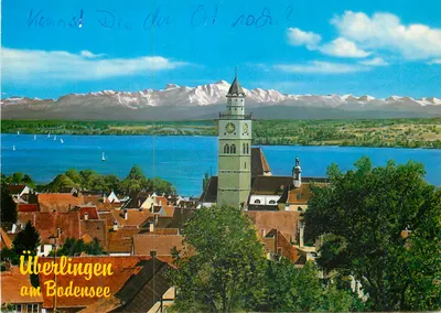 Überlingen am Bodensee — vista da torre e do lago com montanhas no fundo — editor: Verlag Schönring & Co