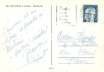 Place de la ville de Mulheim a.d. Ruhr — vue urbaine avec tramway et tour — éditeur Reyno — Verso