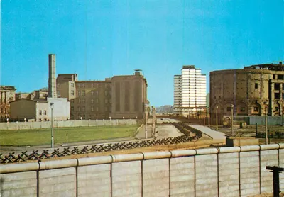 Berlim - Potsdamer Platz — vista da muralha e dos edifícios — editor Richard, n° 2430