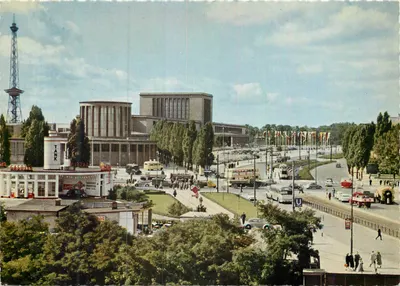 Berlim — Messehallen am Funkturm — FARBFOTO DEFO