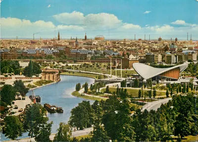 Berlim — Vista da Kongreßhalle e da indústria — Deutsche Bundespost Berlim