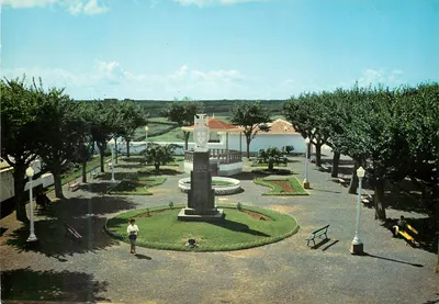 Santa Maria - Vila do Porto (Açores) — Jardim Público e monumento comemorativo do Quinhentenário da descoberta dos Açores — Éditions Elisabeth
