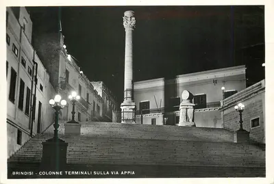 Brindisi - Colunas terminais na Via Appia