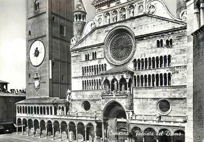 Cremona — Facciata del Duomo — Muzio Milano