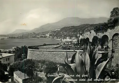 Mentone — vista desde a fronteira italiana — Bromofoto Milano