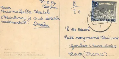 Berlim - Kurfürstendamm com antiga e nova igreja — Verso