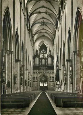 Catedral de Ulm — Nef principal voltada para o oeste com órgão — Helia-Foto, Ulm-Donau, n° 233