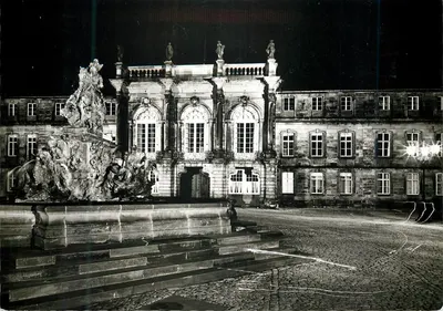 Bayreuth - Nova visão noturna do castelo — Editor: Oberfränkischer Ansichtskartenverlag Bayreuth, n° W1/87