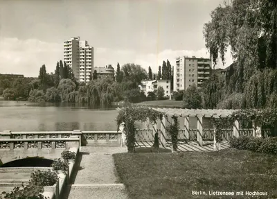 Berlim, Lietzensee mit Hochhaus — vista do lago com prédio — editor desconhecido